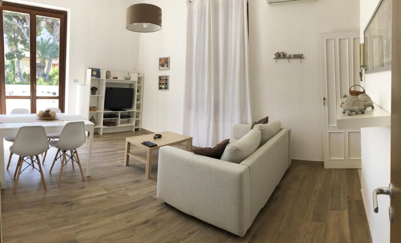 A Un Passo Dal Mare Apartment Lido di Mondello Luaran gambar